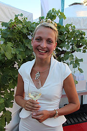 die Bräune hat sie sich u.a. auch bei der Arbeit im Weinberg geholt: die Fränkische Weinkönigin Marion Wunderlich zu Gast auf dem Bayerischen Genussfestival  (©Foto: Martin Schmitz)